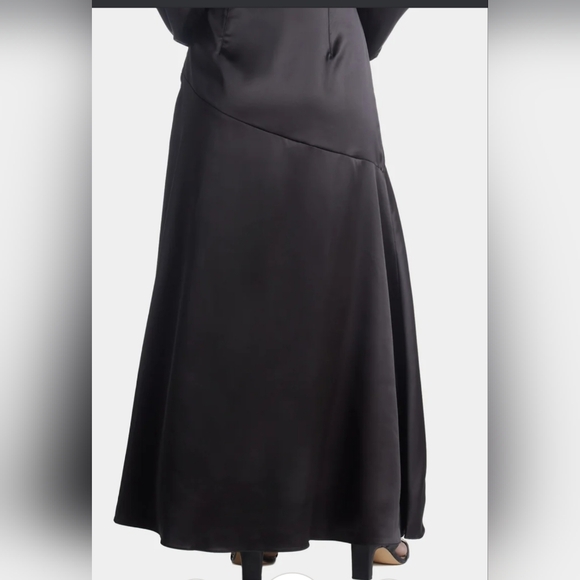 Spring + Mercer Long Satin Dress - Picture 2 of 7